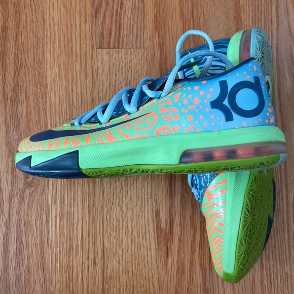 Nike EUC “KD 6 Liger” Kids Sneakers - Picture 3 of 11